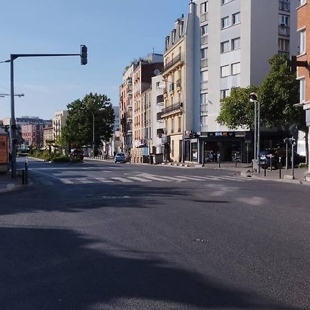 Joli Appart A 10 Minutes De Paris En Metro - Parking Offert Сент-Уан Экстерьер фото