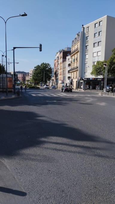 Joli Appart A 10 Minutes De Paris En Metro - Parking Offert Сент-Уан Экстерьер фото